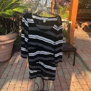 WHBM Size M Black White Gray Tunic